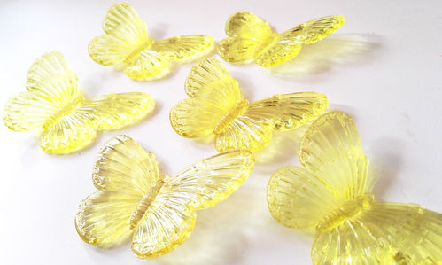 10 Schmetterlinge Streuelemente Streudeko 6 x 5 cm  Kartengestaltung Basteln gelb klar Acryl