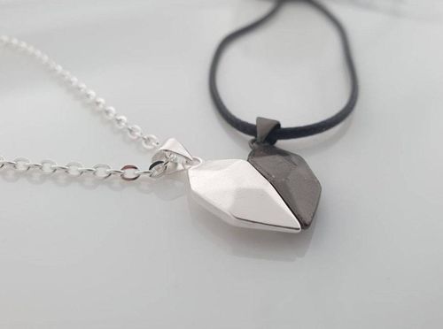 1 Herz 2 Teile magnetische Paar Halskette für BFF, Freundin, Liebhaber Geschenk für Sie und Ihn